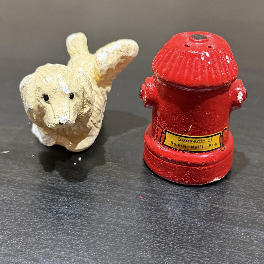Vtg Dog Lifting Leg To Pee On Fire Hydrant Salt and Pepper Shakers Chalkware